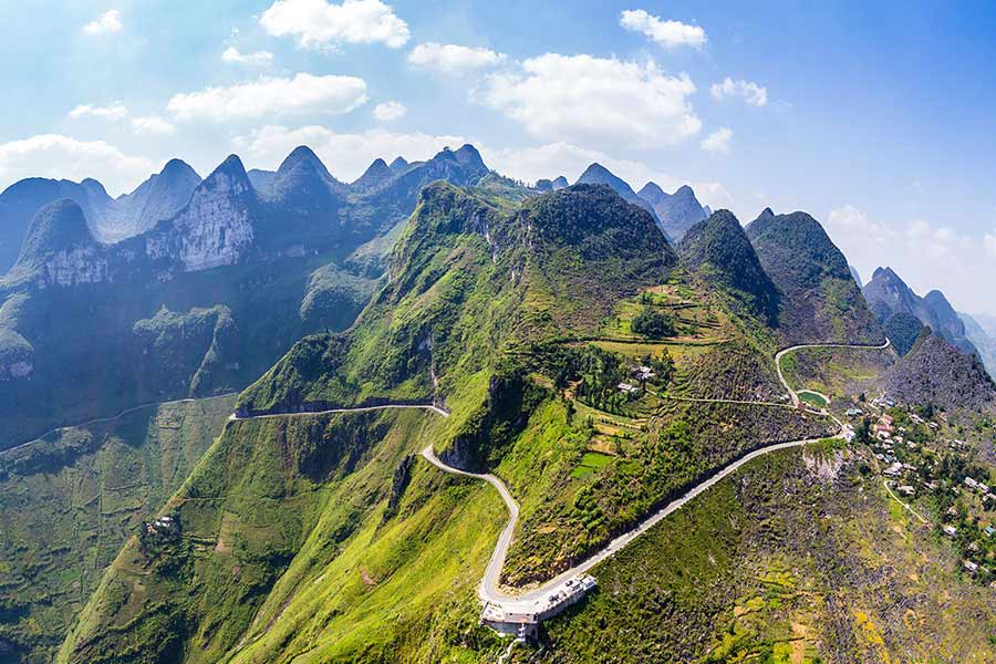 Conquering the Curves: Your Detailed Ha Giang Loop Itinerary for an Epic Cycling Trip